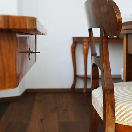 Premium Residences アパート ラウリス