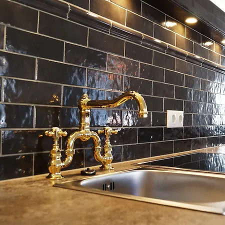 Premium Residences アパート ラウリス