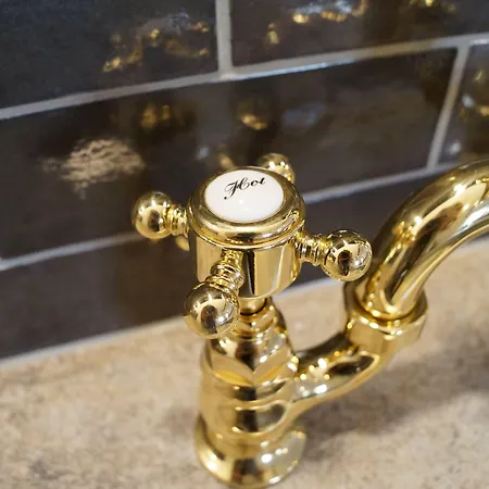 Premium Residences アパート