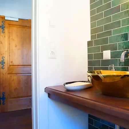 Premium Residences アパート ラウリス